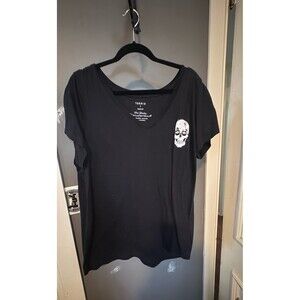 Torrid size 3 black skeleton skull slim fit v neck